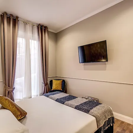 Charme Spagna Boutique Hotel 3*