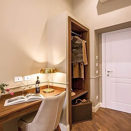 Charme Spagna Boutique Hotel