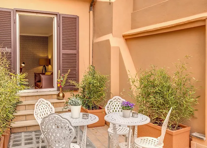 Charme Spagna Boutique Hotel 3*